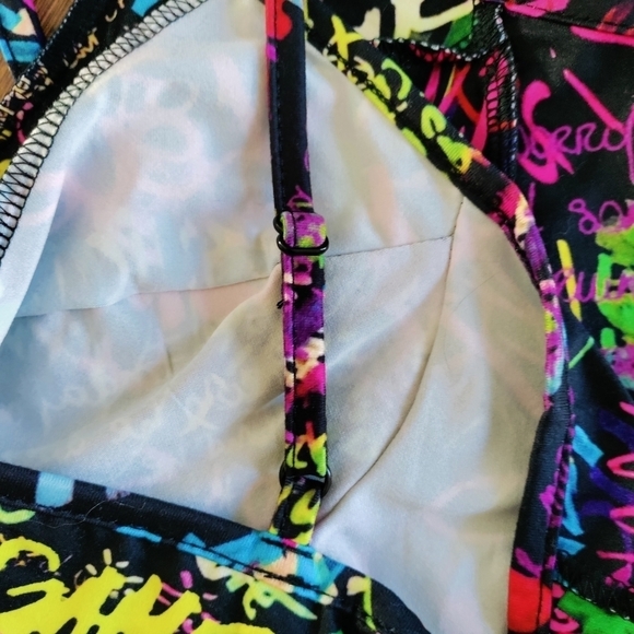 - SHEIN XL tank top - Picture 7 of 8